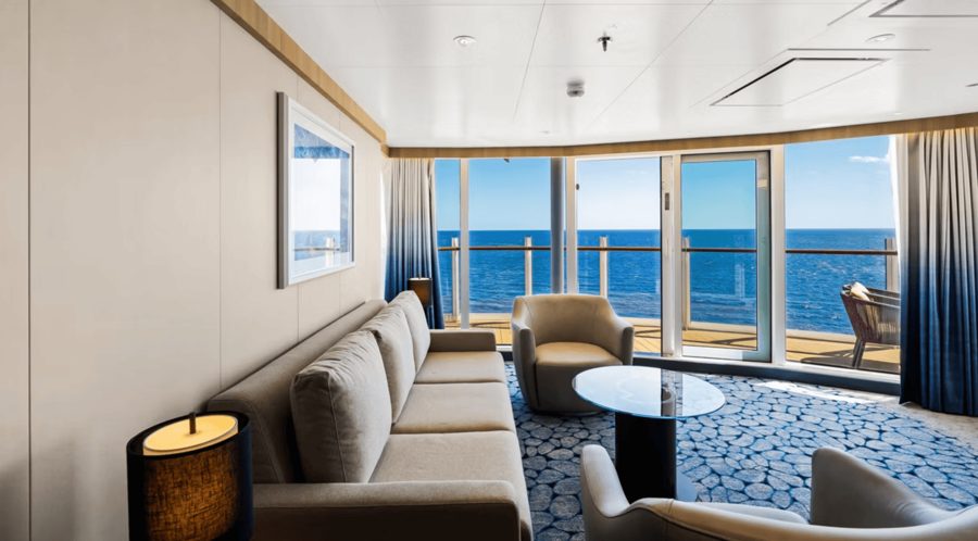 AquaTheater Suite с видом на акватеатр на Symphony of the Seas