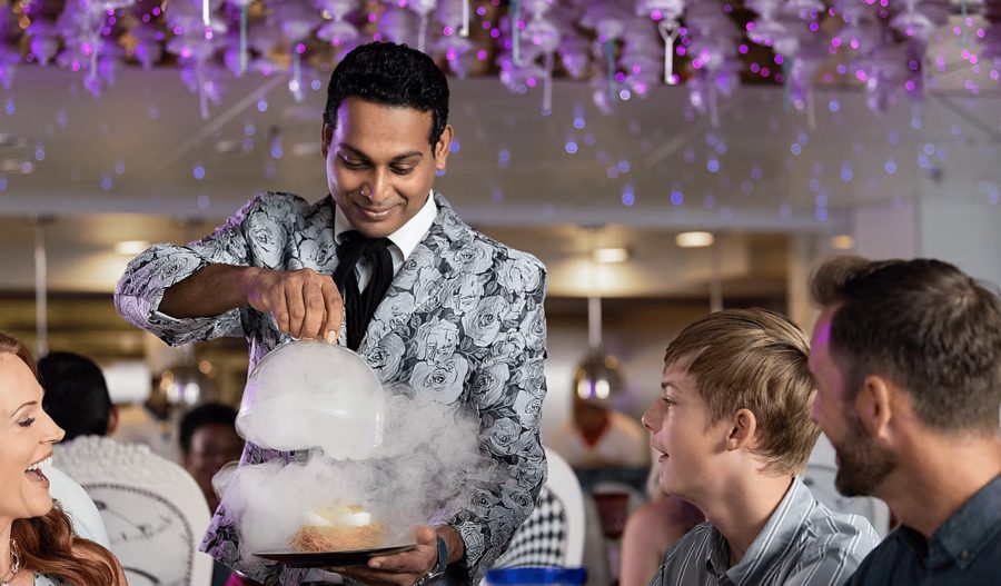 Ресторан Wonderland на Symphony of the Seas
